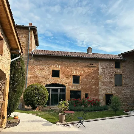 Maison De Pagneux Bed & Breakfast *